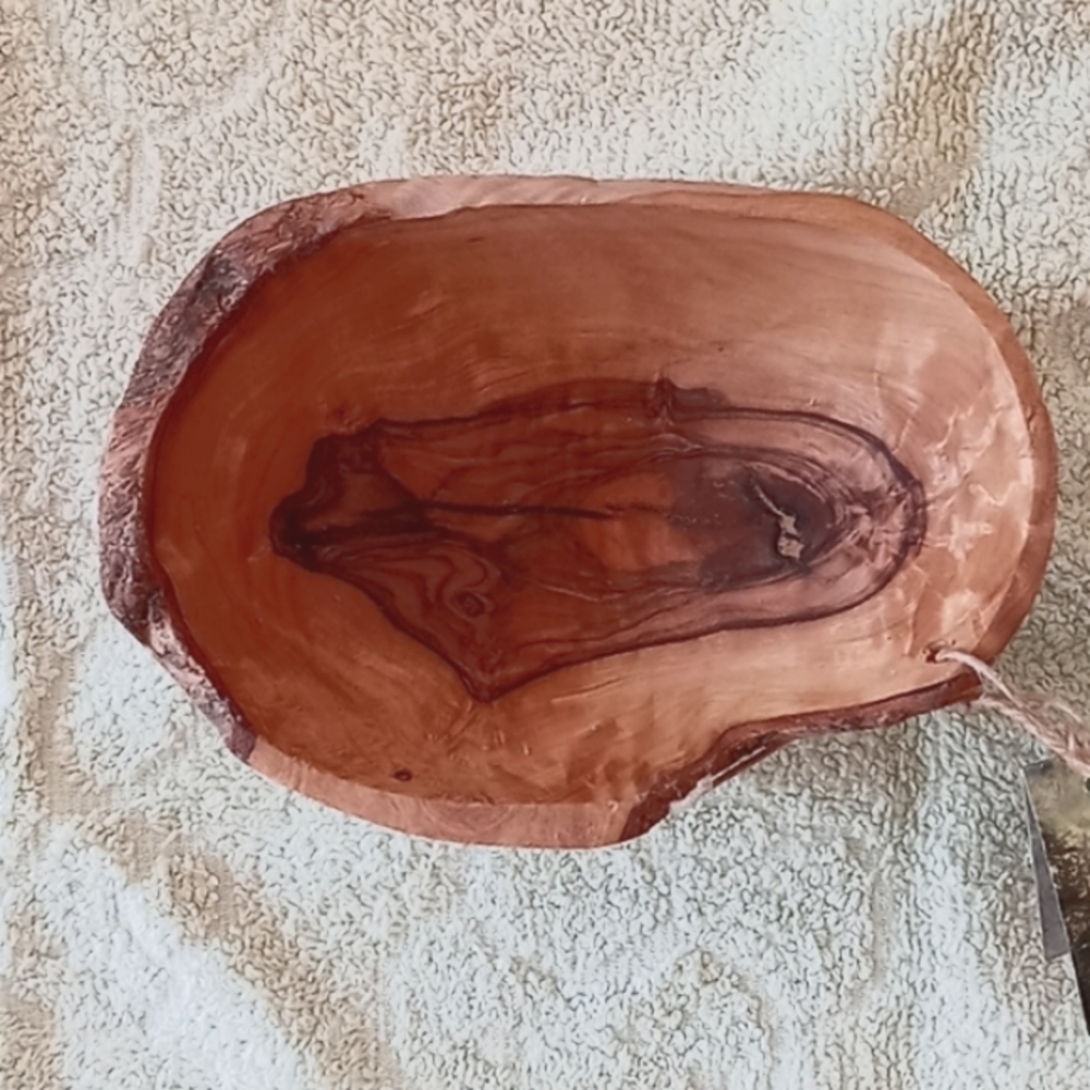 Italian Arte Legno handcrafted Olive Wood Bowl - Picture 3 of 7